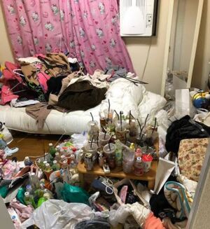 news4vip 1604118631 101 300x327 - 【画像】 女上司（30）「終電なくなったね…部屋くる？」ワイ「行きます！」