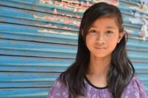 news4vip 1446994927 11101 300x199 - 【不倫】 ハタチのネパール人の女の子とセックスした結果www