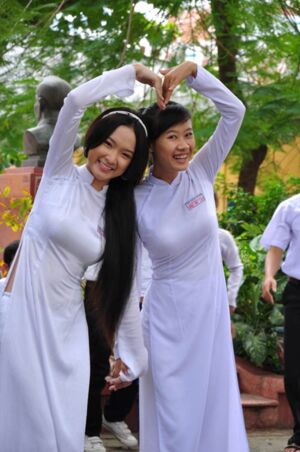 livejupiter 1615682798 8401 300x452 - 【朗報】 ベトナム人女性、みんな可愛い