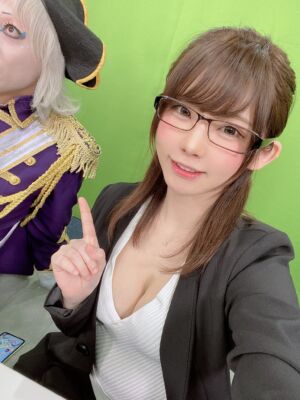 livejupiter 1624580095 1804 300x400 - 【画像】 コスプレイヤーのえなこさん、これをクールビズと言い張ってしまう