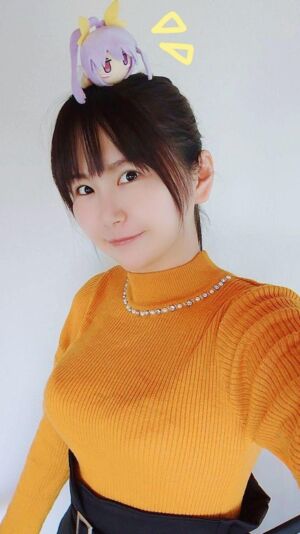 news4vip 1714443215 2301 300x534 - 【画像】 Gカップ声優、さすがにデカすぎる