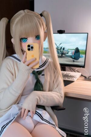 news4vip 1693174928 102 300x450 - 【画像】 コスプレイヤーさん、進化を遂げてしまう