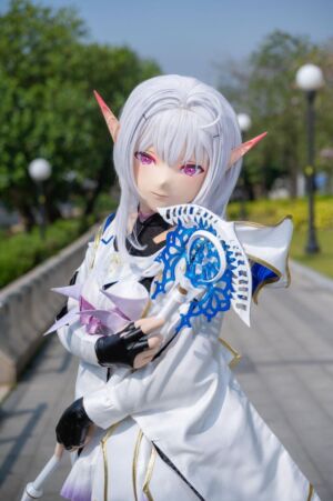 news4vip 1693174928 902 300x451 - 【画像】 コスプレイヤーさん、進化を遂げてしまう