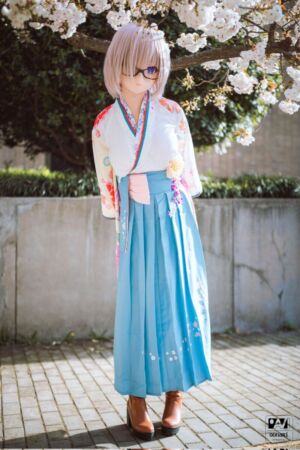 news4vip 1693174928 903 300x450 - 【画像】 コスプレイヤーさん、進化を遂げてしまう