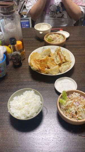 livegalileo 1666396357 601 300x533 - 【悲報】 5年間セックスレスVIPPER夫婦の夕飯