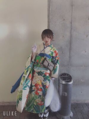 livejupiter 1595263688 2102 300x400 - 【画像】 タバコ吸う女ってエロいよな