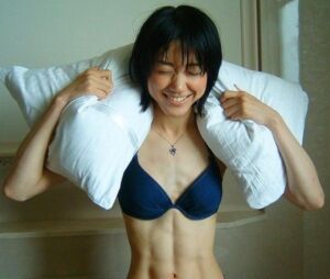 【画像】 腹筋バキバキの女の子って良いよね?wwwww news4vip 1761543744 101 300x254 - 【画像】 腹筋バキバキの女の子って良いよね?wwwww